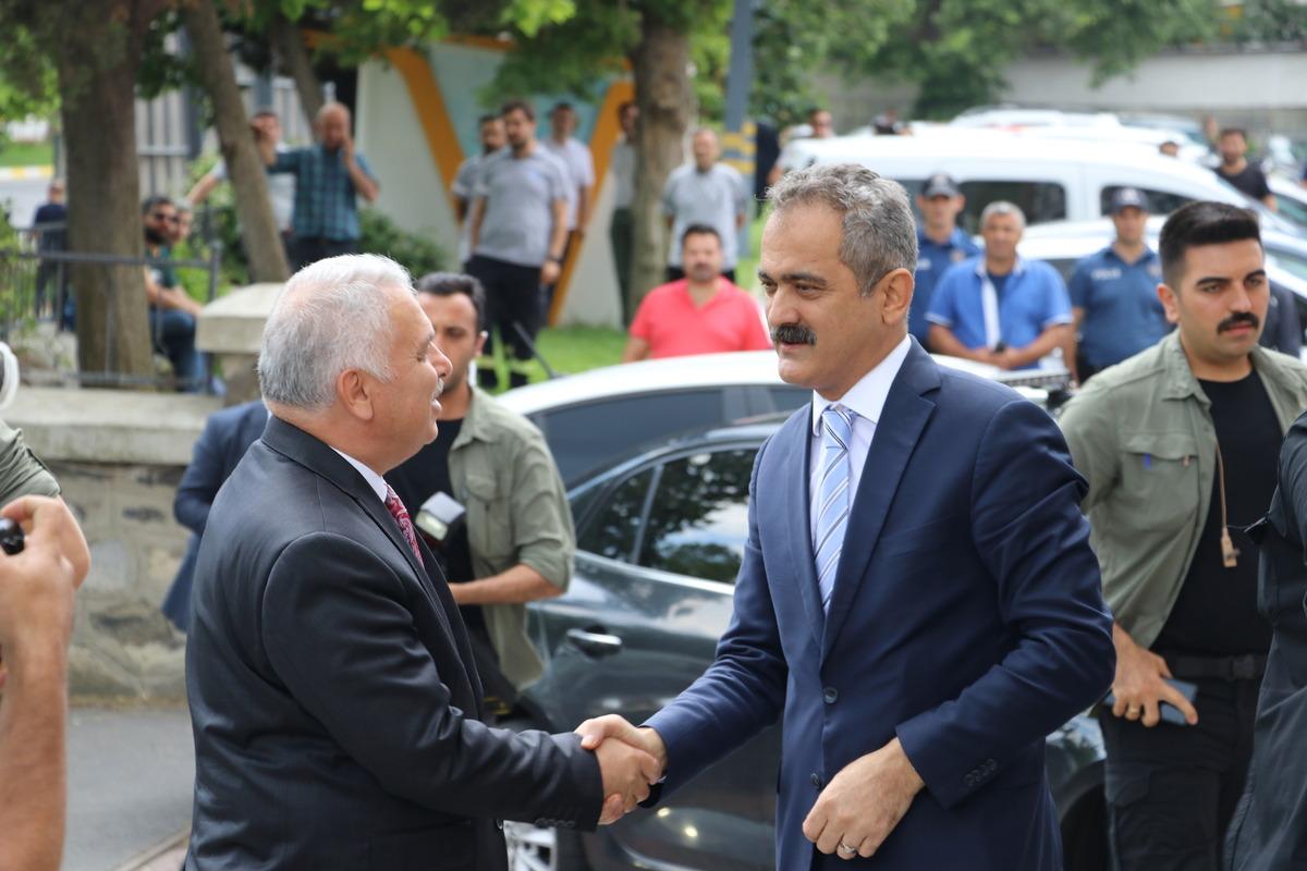 Milli Eğitim Bakanı &Ouml;zer, Tekirdağ İl Eğitim Değerlendirme Toplantısı'na katıldı: