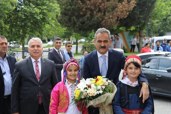 Milli Eğitim Bakanı Özer, Tekirdağ İl Eğitim Değerlendirme Toplantısı'na katıldı: G2