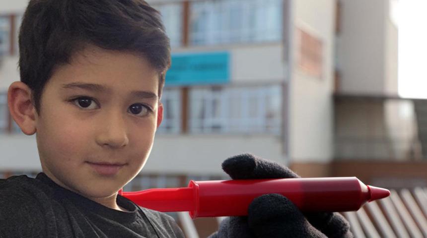 Şırınga &ccedil;ikolata nedeniyle hayatını kaybetmişti! 7 yaşındaki Mert'in davasında karar &ccedil;ıkmadı