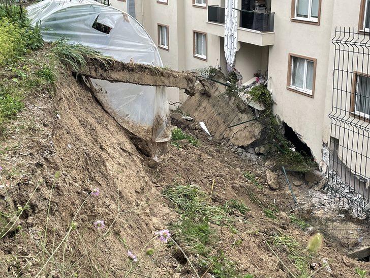 Bartın'da toprak kayması nedeniyle 3 bina boşaltıldı G3