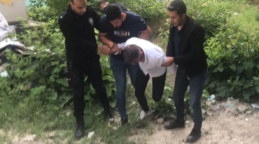 Sosyal medyadan silahla &lsquo;geldim yoksun&rsquo; paylaşımı yakalattı!