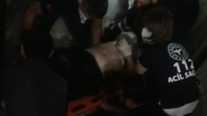 Feci olay! Bozulan asans&ouml;rden &ccedil;ıkmak isterken olanlar oldu