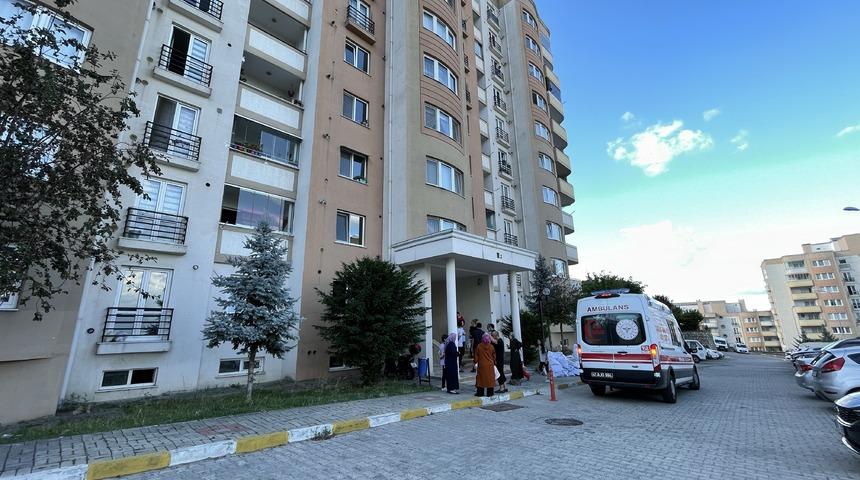 Kocaeli'de asansör boşluğuna düşen kişi ağır yaralandı