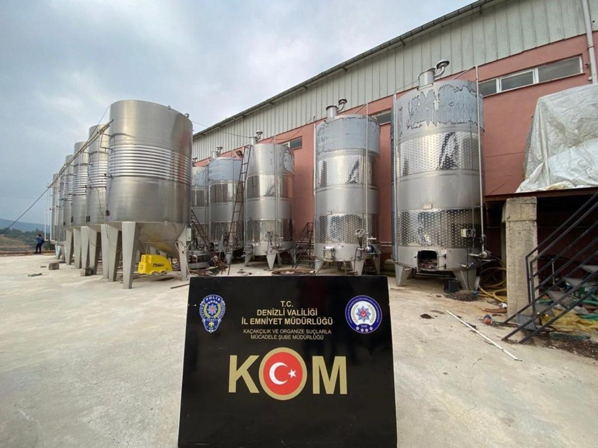 Denizli'de ka&ccedil;ak i&ccedil;ki operasyonunda 9 kişi yakalandı