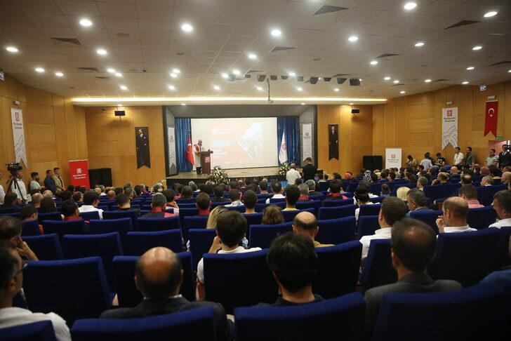 Muş'ta mezun olan üniversite öğrencileri törenle diplomalarını aldı G2