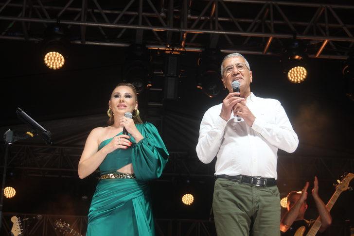 Mersin'de Funda Arar, 10. Uluslararası Soli Güneş Festivali'nde sahne aldı G3