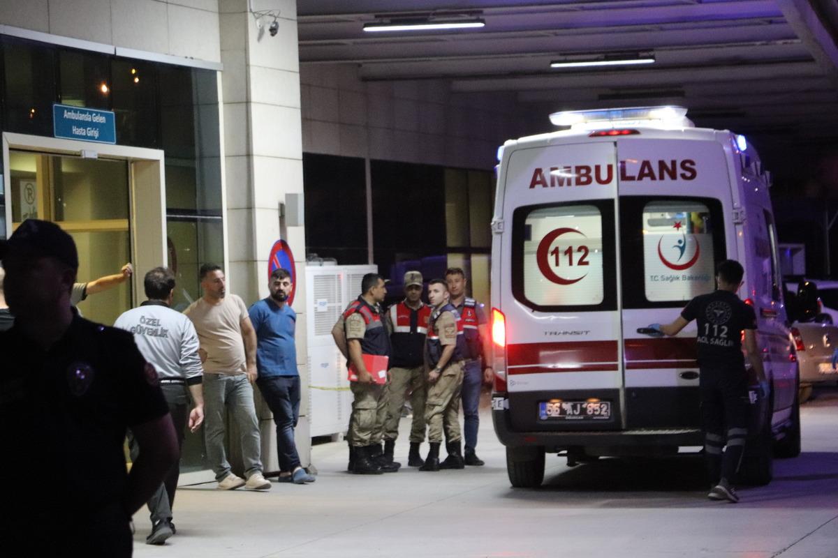 Siirt'te &ccedil;ıkan silahlı kavgada 2 kişi &ouml;ld&uuml;, 3 kişi yaralandı