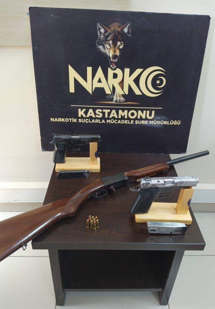 Kastamonu'da uyuşturucu ve silah kaçakçılığı operasyonlarında 2 kişi yakalandı