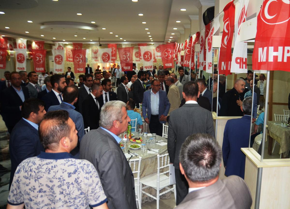 MHP heyeti K&uuml;tahya'da "Adım Adım 2023 İl&ccedil;e İl&ccedil;e Anlatma ve Aydınlatma" programı d&uuml;zenledi