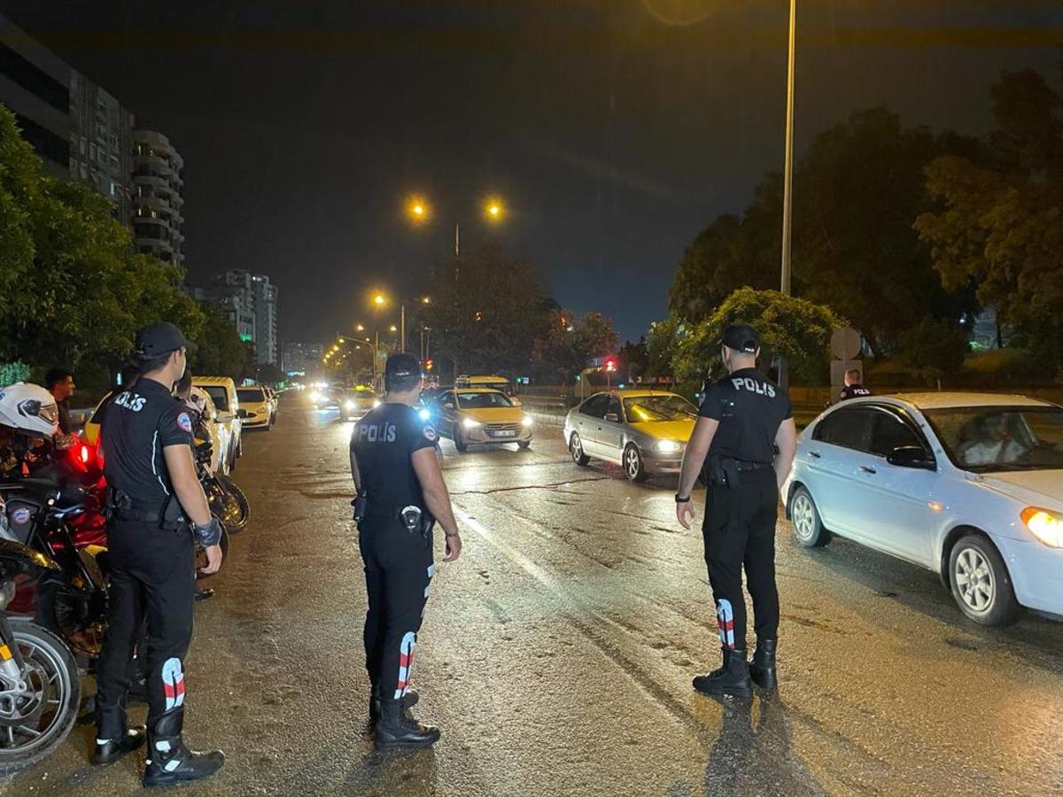 Adana'da "g&uuml;ven ve huzur" uygulamasında 55 kişi g&ouml;zaltına alındı