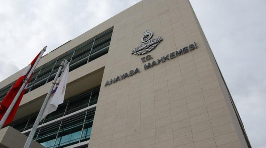 Anayasa Mahkemesi'nde görevli 41 personel ihraç edildi