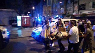 Bursa'da eğlence mekanına silahlı saldırı! 1'i polis 6 yaralı