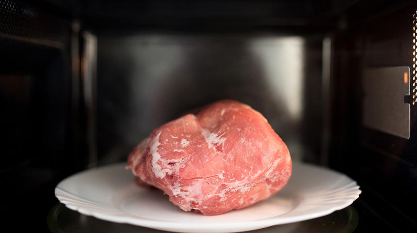 Herkesin evinde var! Zehirlenmek istemiyorsanız böyle yapmayın