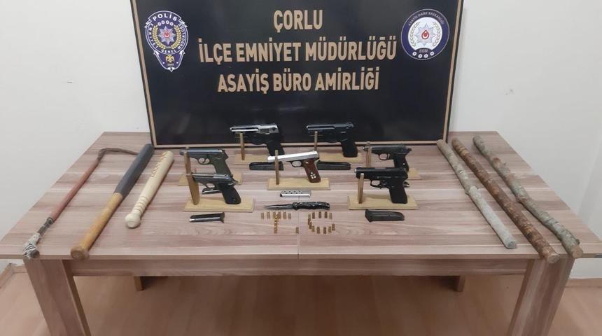 Tekirdağ'da silahlı ve sopalı kavgada 2'si polis 10 kişi yaralandı