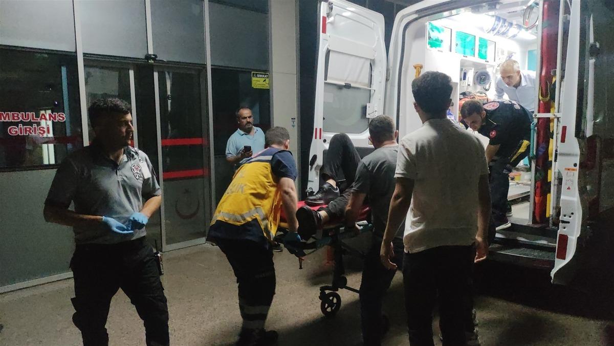 Bursa'da gece kul&uuml;b&uuml;n&uuml;n &ouml;n&uuml;nde &ccedil;ıkan silahlı kavgada 6 kişi yaralandı