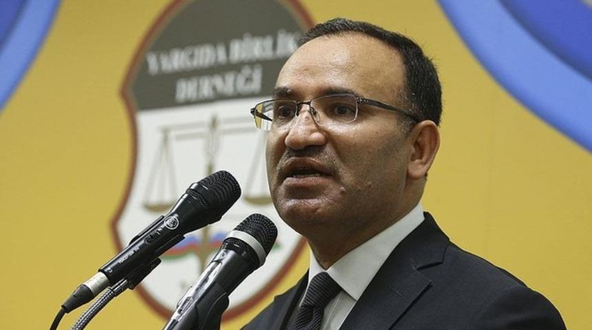 Bakan Bozdağ'dan Kılı&ccedil;daroğlu'na sert tepki: Yargı mensuplarını hedef g&ouml;stermek su&ccedil;tur
