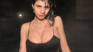 Eski yetişkin film yıldızı Mia Khalifa, korseli pozlarıyla sosyal medyayı salladı! Beğeni yağmuruna tutuldu