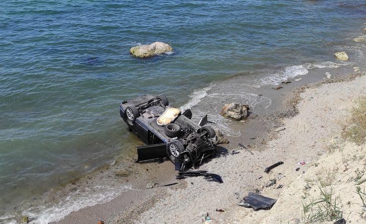 Beylikdüzü'nde bir kişi haciz gelen otomobilini uçurumdan attı G1