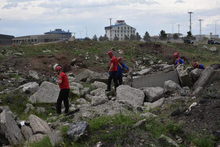 Kars'ta 6 ilden UMKE ekibin katılımıyla deprem tatbikatı yapıldı G5