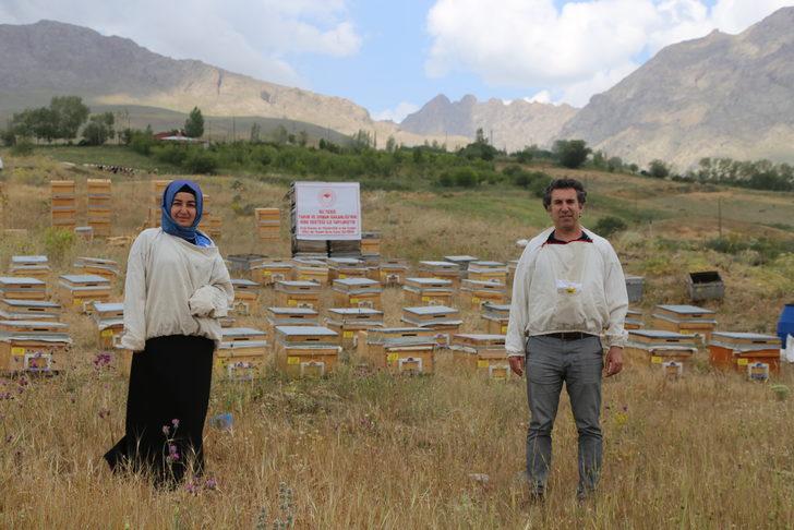 Vanlı kadın girişimci devletin hibe desteğiyle arıcı oldu G4