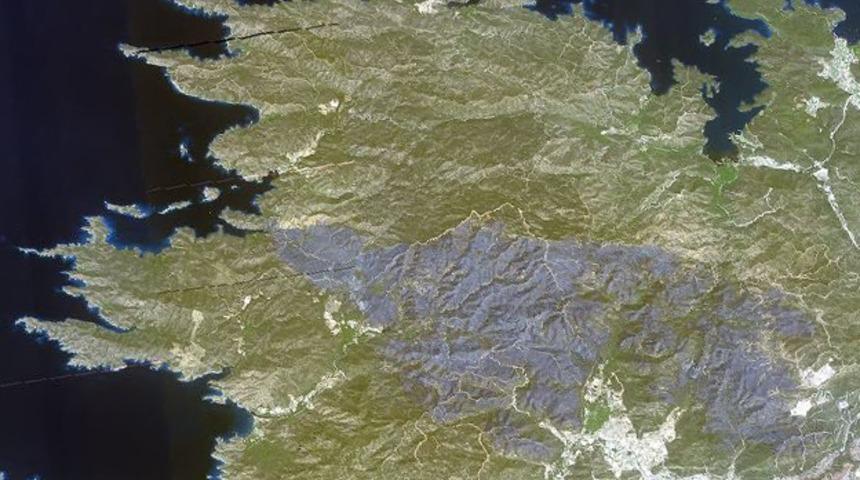 MSB, Marmaris'teki yangında tahrip olan bölgelere ait uydu görüntülerini paylaştı