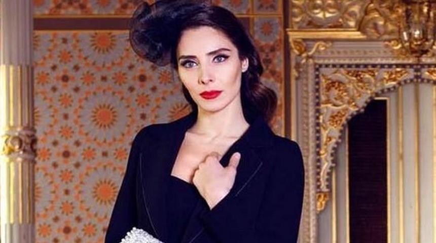 &Uuml;nl&uuml; Oyuncu Nur Fettahoğlundan Hayranlarını &Uuml;zecek Haber