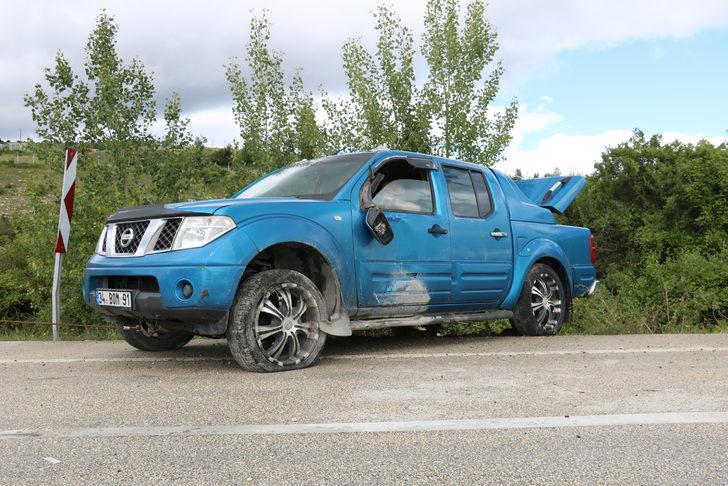 Kastamonu'da devrilen pikaptaki 3 kişi yaralandı G3