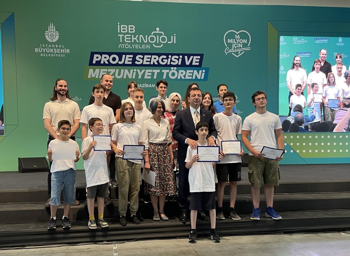 İBB Teknoloji At&ouml;lyeleri ilk mezunlarını verdi
