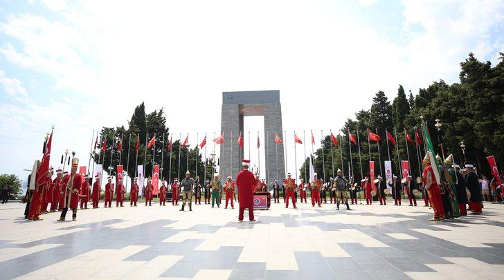 Jandarma Genel Komutanlığı Mehteran Birliği, Şehitler Abidesi'nde konser verdi G1