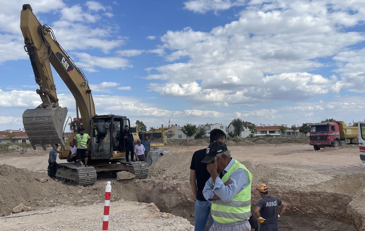 Konya'da g&ouml;&ccedil;&uuml;k altında kalan iş&ccedil;i hayatını kaybetti