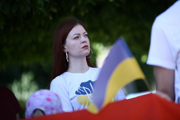 Adana'daki Ukraynalılar, Rusya'nın esir aldığı askerleri serbest bırakmasını istedi G1