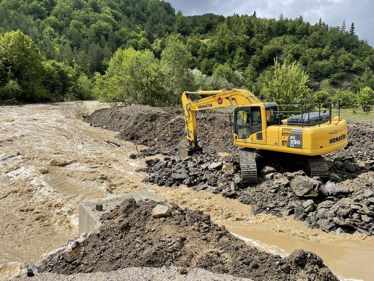 Cide ve Şenpazar ilçelerini Kastamonu'ya bağlayan geçici köprü zarar gördü G5