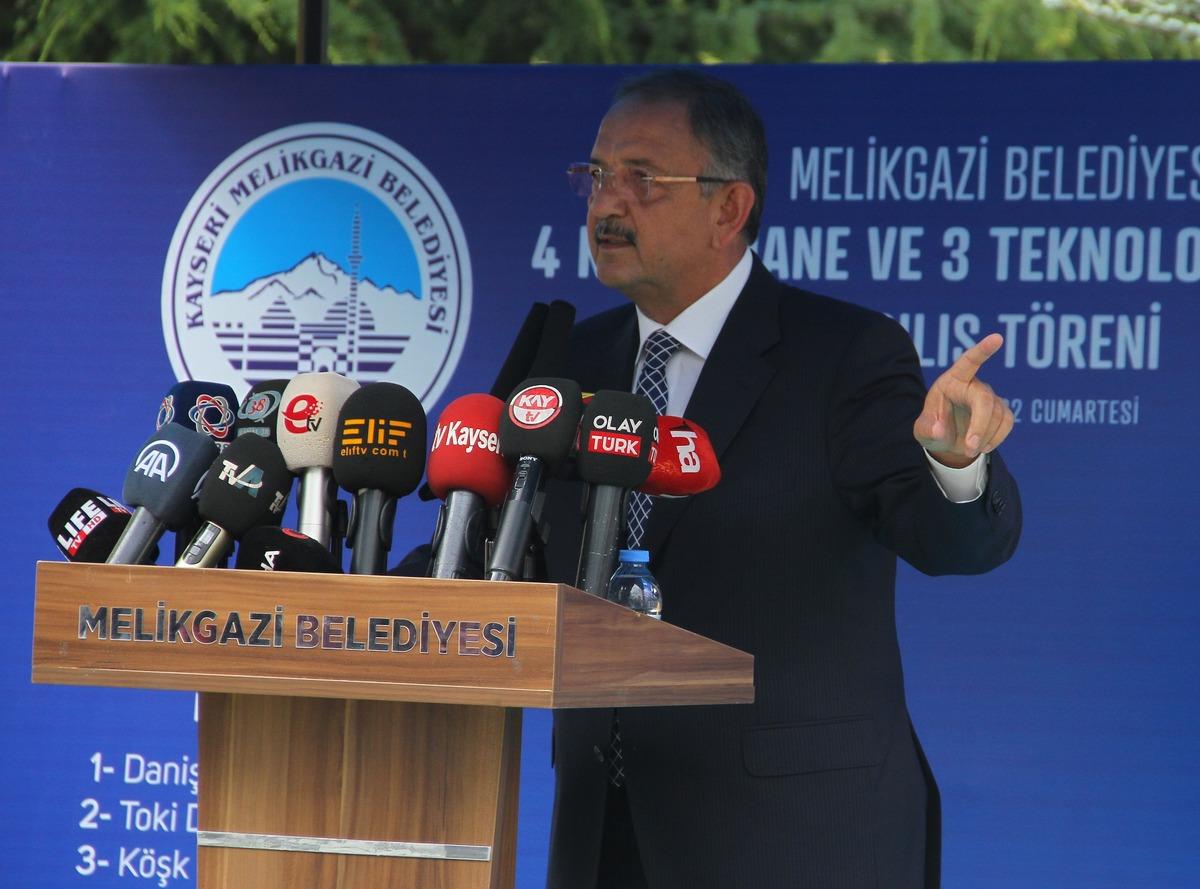 AK Parti Genel Başkan Yardımcısı &Ouml;zhaseki, Kayseri'de toplu a&ccedil;ılış t&ouml;reninde konuştu: