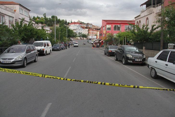 Kayseri'de bir kişi, eski eşi ile erkek arkadaşını silahla yaraladı G1