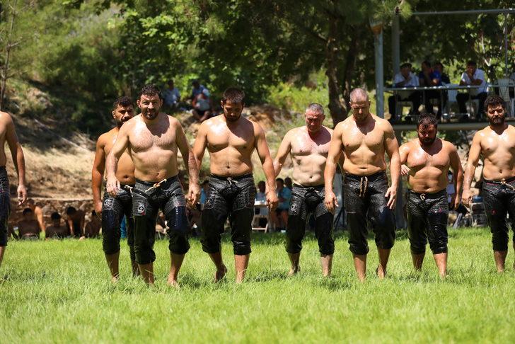 Bodrum Yağlı Güreşleri'nde başpehlivanlığı Ali Yanatma kazandı G4