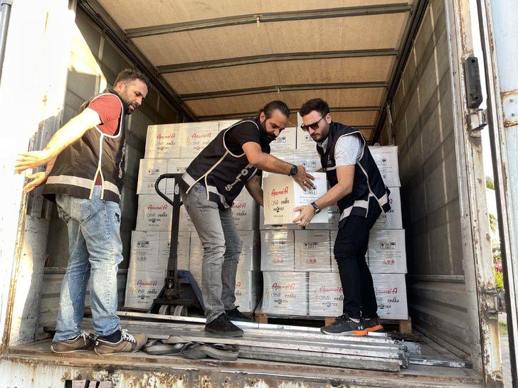 Muğla'da kamyon kasasında 8 bin şişe kaçak alkol ele geçirildi G4