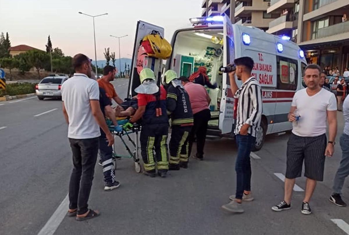 Denizli'de trafik kazasında 7 kişi yaralandı, 1 &ccedil;ocuk &ouml;ld&uuml;