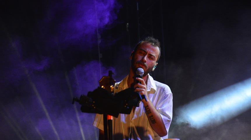 Uluslararası Bursa Festivali'nde, Yüzyüzeyken Konuşuruz müzik grubu sahne aldı