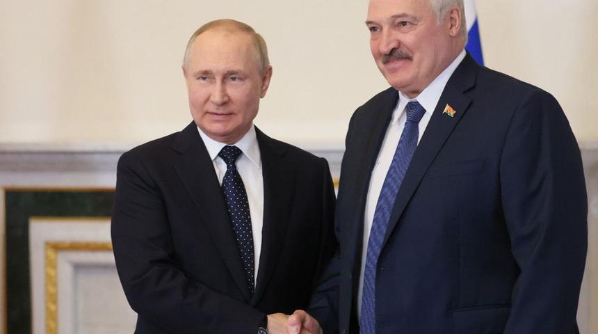 Putin ve Lukaşenko bir araya geldi! Alınan kararı dünyaya böyle duyurdu: Önümüzdeki birkaç ay içerisinde...
