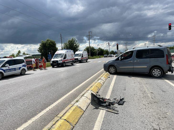 Sakarya'da zincirleme trafik kazasında 3 kişi yaralandı G2