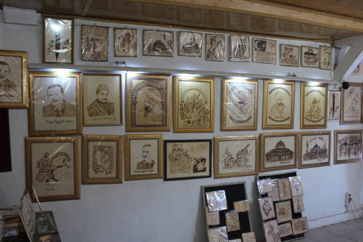 Sakaryalı esnaf, baba mesleği ahşap yakma sanatını 41 yıldır sürdürüyor G5