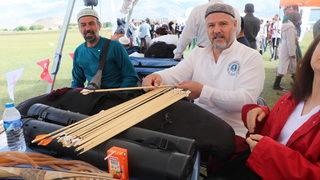 Erzincan'daki Geleneksel Okçuluk Türkiye Şampiyonası devam ediyor