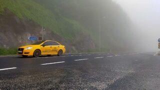 Bolu Dağı'nda sis ve sağanak etkili oluyor