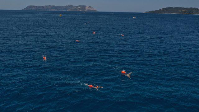 Uluslararası Meis-Kaş Yüzme Yarışı yapıldı