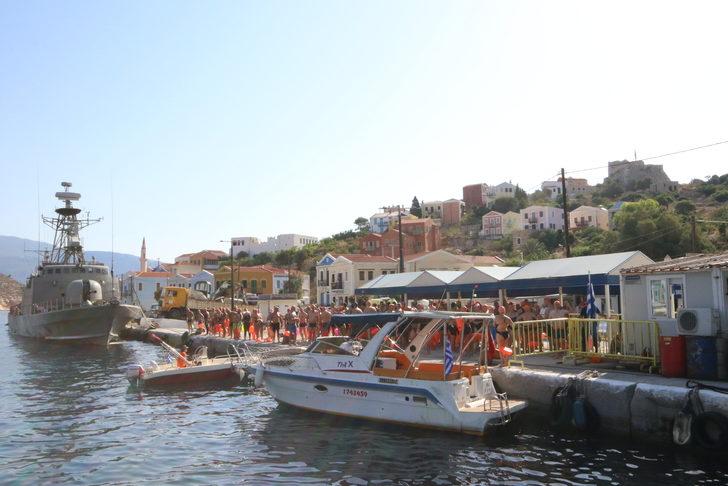 Uluslararası Meis-Kaş Yüzme Yarışı yapıldı G5