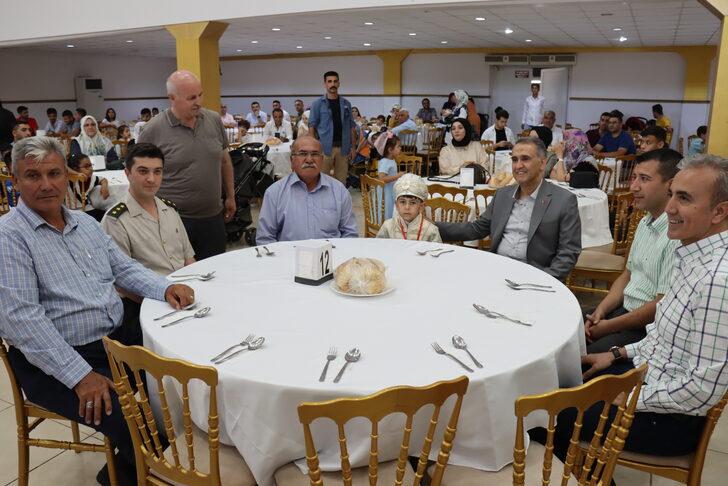 Valinin makam aracı şehit çocuğuna sünnet arabası oldu G3