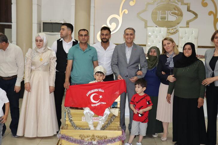 Valinin makam aracı şehit çocuğuna sünnet arabası oldu G4