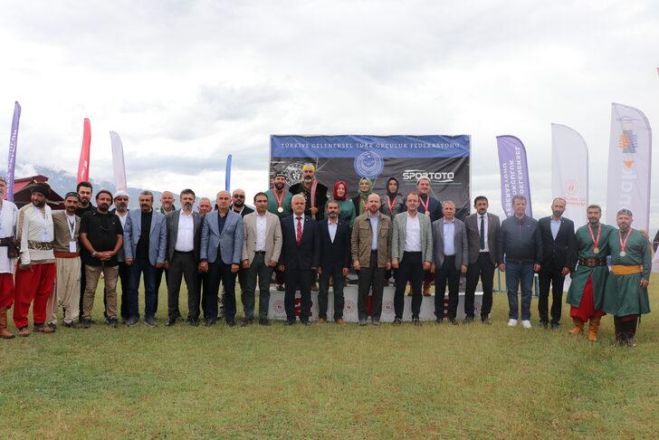 Erzincan'daki Geleneksel Okçuluk Türkiye Şampiyonası sona erdi G5