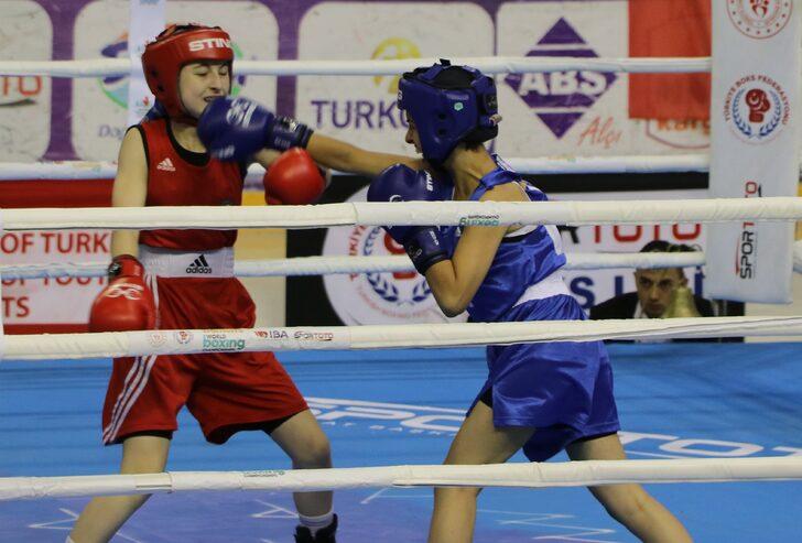 Üst Minikler Boksun Yıldızları Türkiye Şampiyonası, Erzurum'da devam ediyor G2