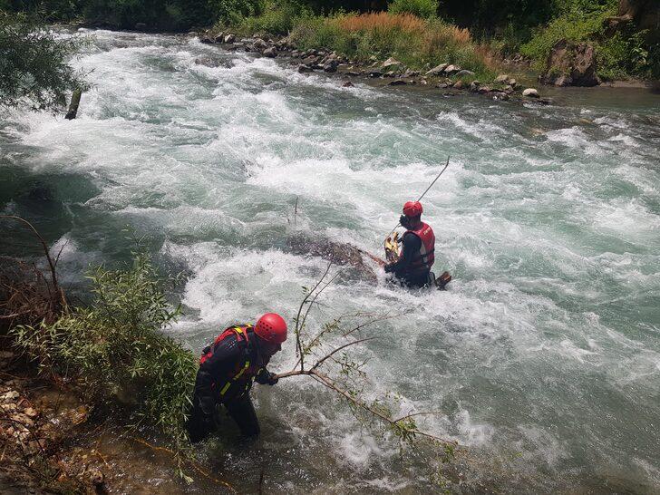 Müküs Çayı'nda kaybolan hemşireyi arama çalışmaları 16'ncı gününde G3